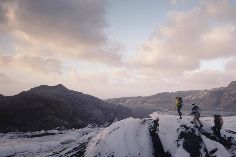 Escalada no Gelo de Sólheimajökull e caminhada na geleira