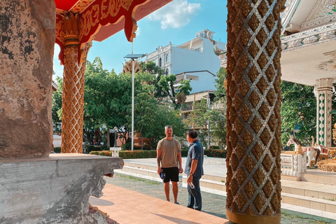 Vientiane: Temple Walk & Art
