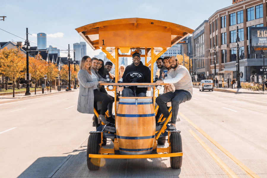 Detroit: Private Tretboot-Pub-Tour. Foto: GetYourGuide