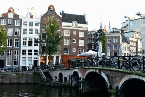 Amsterdam: Secrets of Jordaan City Discovery Game Tour in Dutch