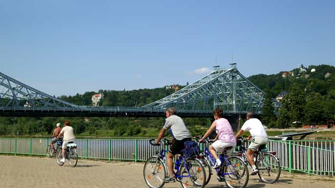 caccia al tesoro in bicicletta da dresda a pillnitz