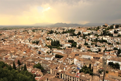 Granada: Albaicín, Sacromonte & Museum of Caves Walking Tour Tour in English