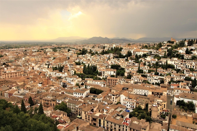 Granada: Albaicín, Sacromonte & Museum of Caves Walking Tour Private Tour