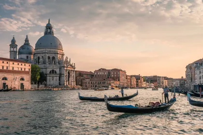 Venedig: 1-stündige private Gondelfahrt