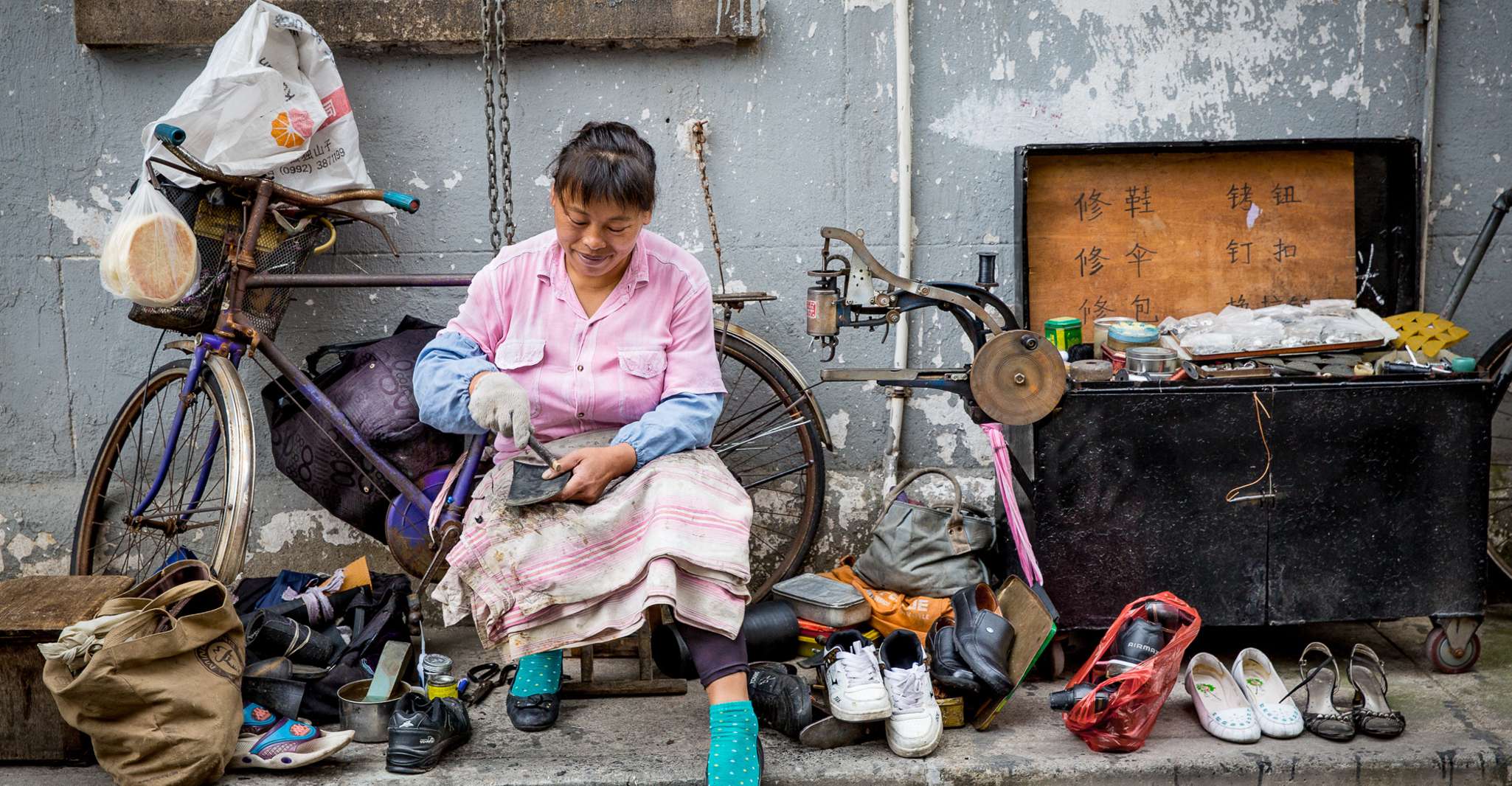 Ancient Water Town + Yu Garden + Bund by Bike/Escooter photo 7