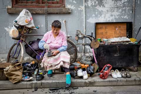 Shanghai Must-See and Foodie Bike Tour