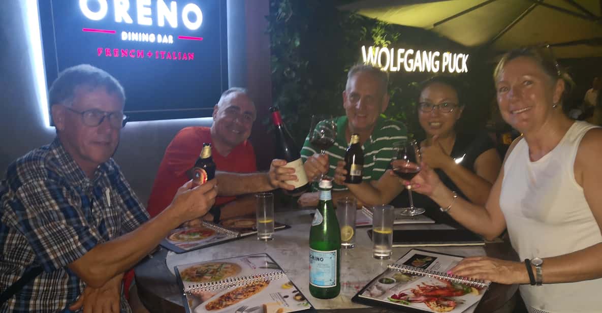 Shanghai: 4-Hour Nightlife Adventure & Tasting Bike Tour