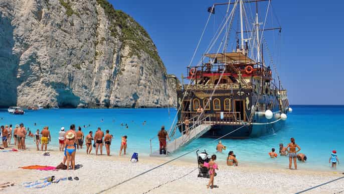 zante spiaggia di navagio e tour dellisola su nave pirata