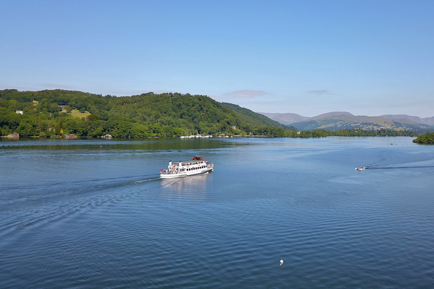 Crociera gialla di Windermere: Naviga tra Bowness e Lakeside