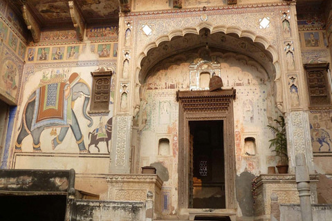 Private Day Trip: The Havelis of Mandawa