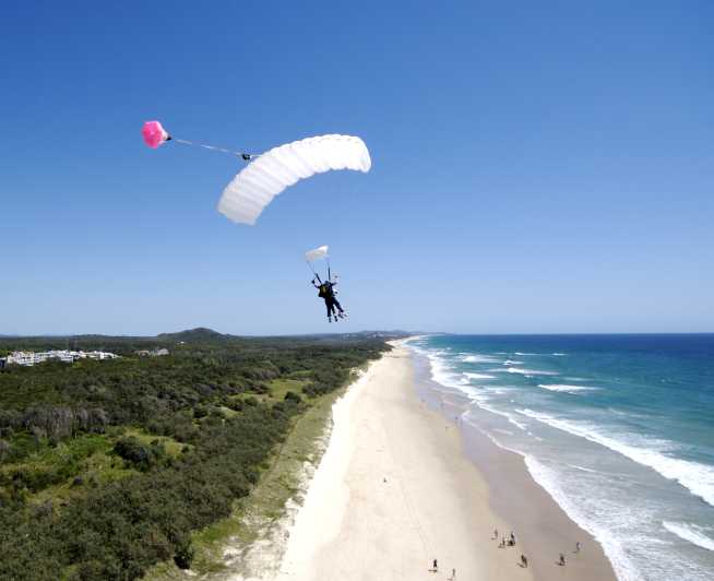 Noosa: Tandem Skydive from 15,000 Feet