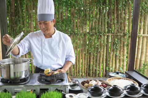 hoi an traditional pho noodle cooking class