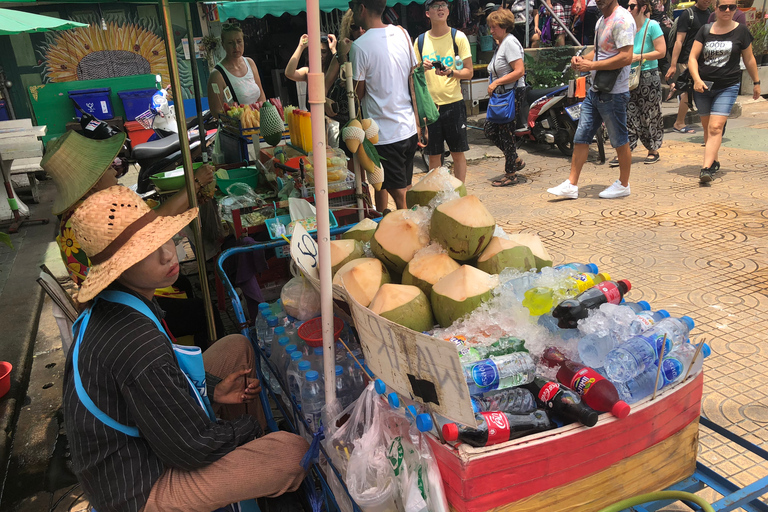 Bangkok: Świątynie i rejs długą łodzią z lunchemWycieczka w małej grupie: Odbiór z hotelu w centrum Bangkoku