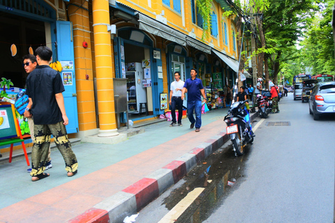 Bangkok : temples et bateau à longue queue avec déjeunerVisite en petit groupe au départ de Tha Maharaj