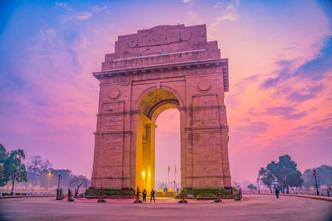 Delhi: India Gate & National War Memorial Walking Tour Walking Tour with Meeting Point