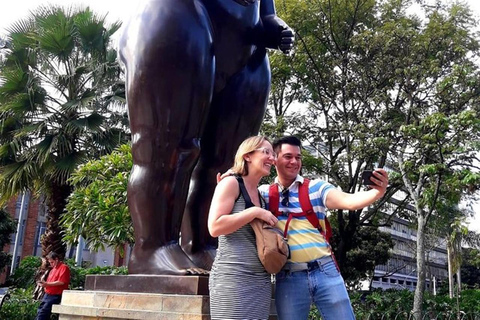 Medellín: Metro and Metro Cable Tour