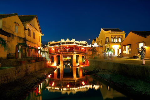 Passeio de barco e cerimónia das lanternas em Hoi An