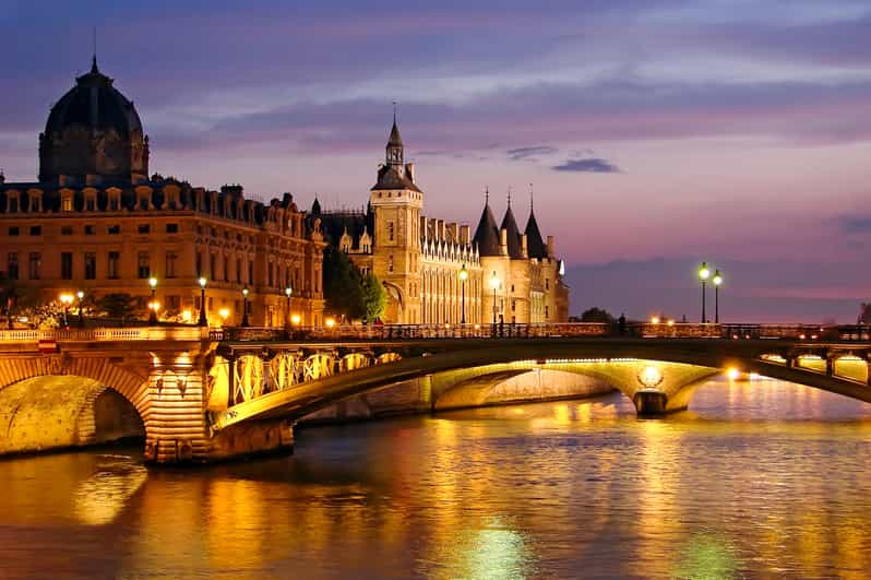 Paris: Dinner-Bootsfahrt auf der Seine | GetYourGuide