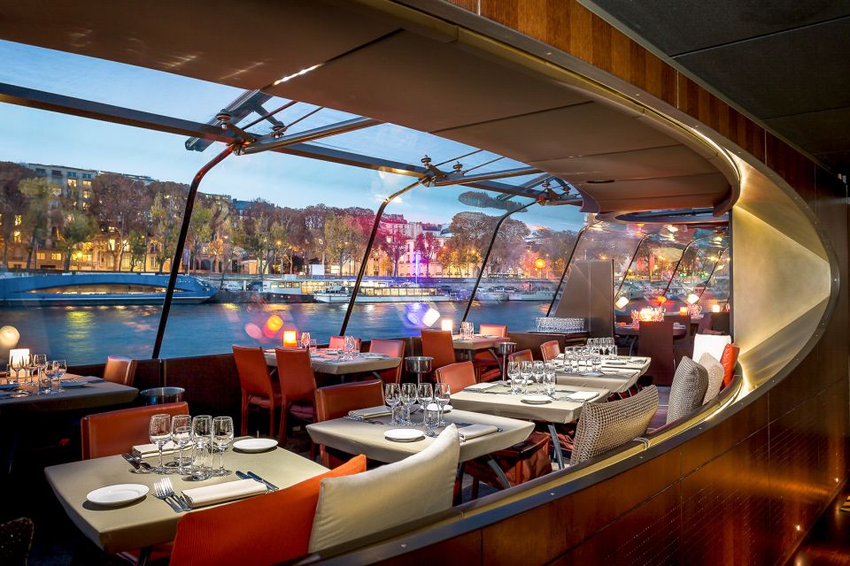 Paris: Evening Cruise with Dinner on River Seine 