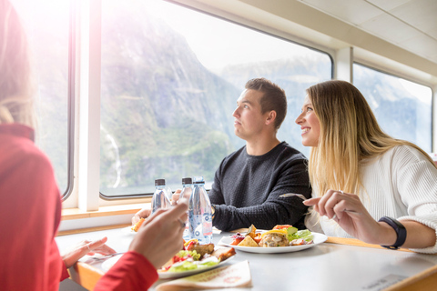 Van Queenstown: Milford Sound-dagexcursie met lunch