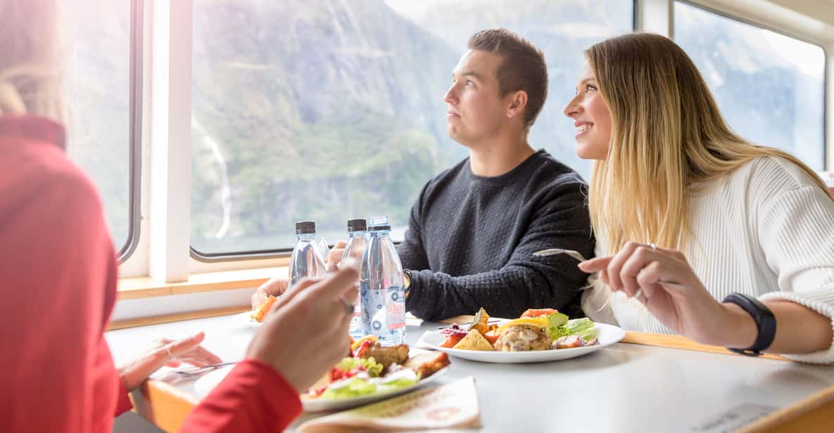 From Queenstown: Milford Sound Full-Day Trip by Bus & Boat