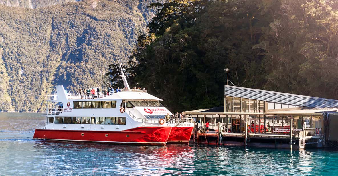 From Queenstown: Milford Sound Full-Day Trip by Bus & Boat