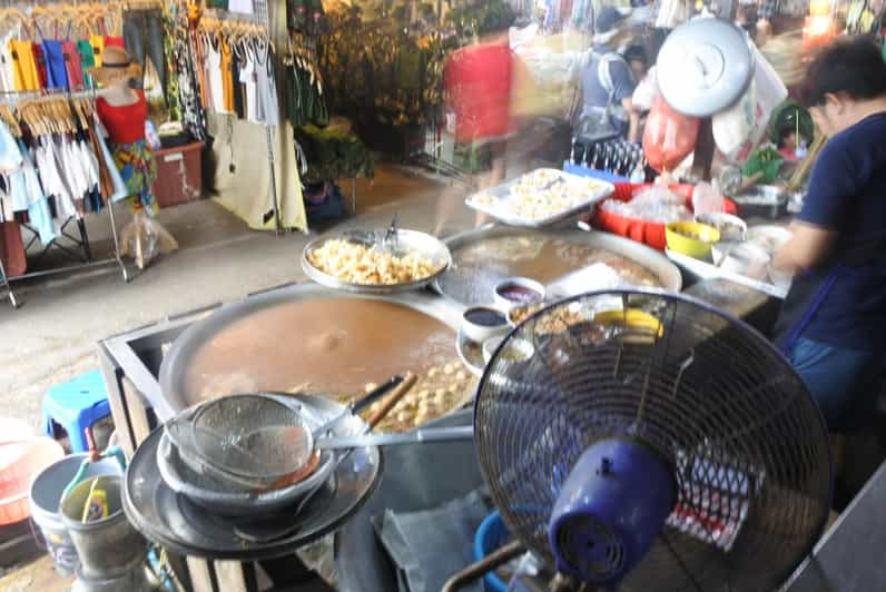 Local Weekend Markets: Khlong Lat Mayom & Chatuchak Tour | GetYourGuide