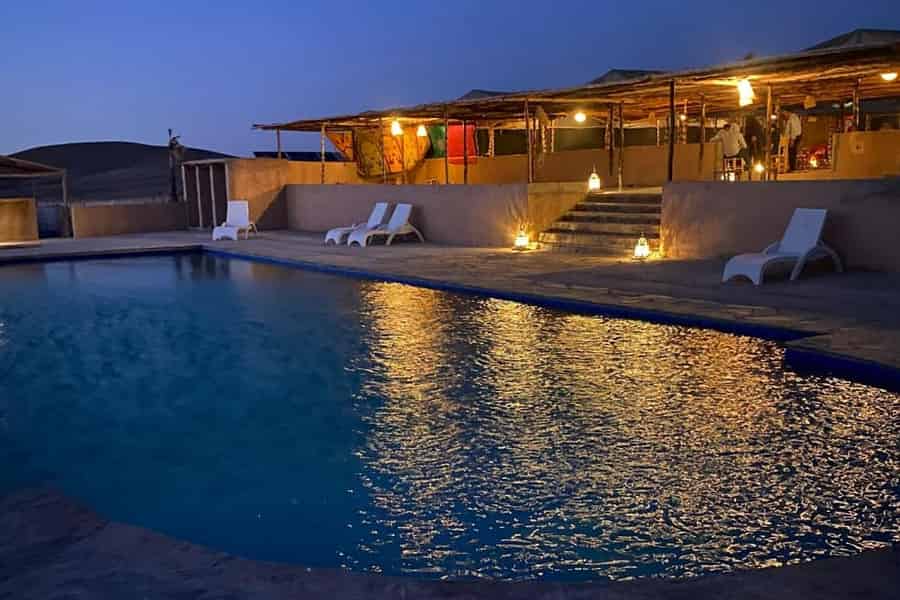Marrakesch: Wüstennacht mit Kamelritt, Quad & Dinner-Show. Foto: GetYourGuide Marrakesch: Wüstennacht mit Kamelritt, Quad & Dinner-Show. Foto: GetYourGuide
