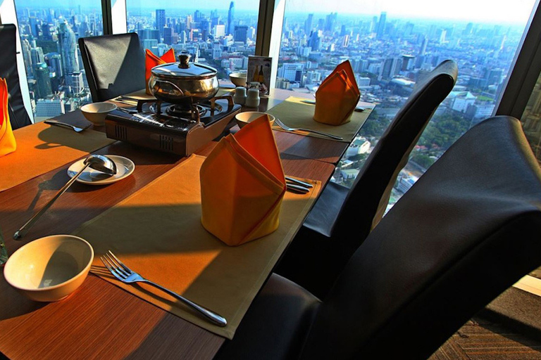 Baiyoke Sky Hotel: restaurante con vistas desde el piso 82