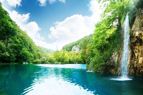 Depuis Split : Excursion d&#039;une journée aux lacs de PlitviceDepuis Split : excursion d&#039;une journée aux lacs de Plitvice