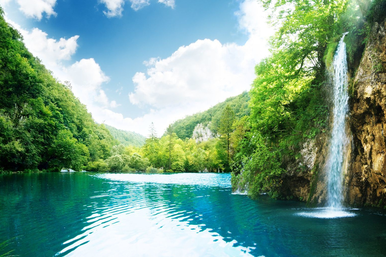 Depuis Split : Excursion d&#039;une journée aux lacs de PlitviceDepuis Split : excursion d&#039;une journée aux lacs de Plitvice