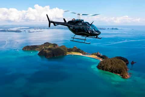 Bay of Islands: Scenic 30-Minute Coastal Discovery Heli Tour