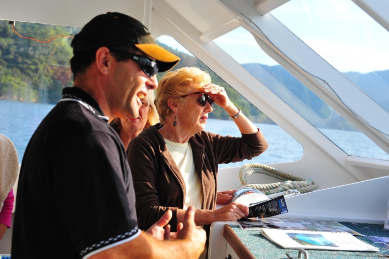 Ab Picton: Postboot-Tour auf dem Queen Charlotte SoundQueen Charlotte Sound Mail Boat Cruise ab Picton