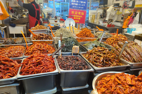 Aventura única de comida auténtica en el mercado de GwangjangSamll Tour gastronómico a pie en grupo