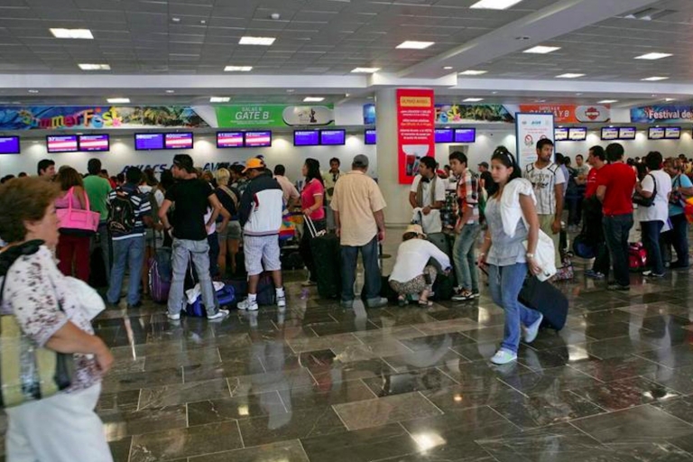 Cancun: privéluchthaventransferserviceTransfer naar Tulum Area