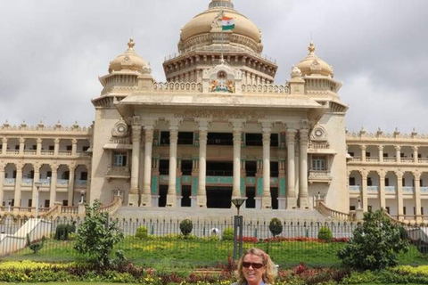 Tour della città di Bangalore: a piedi, palazzo e templiTour della città di Bangalore: a piedi, palazzi e templi