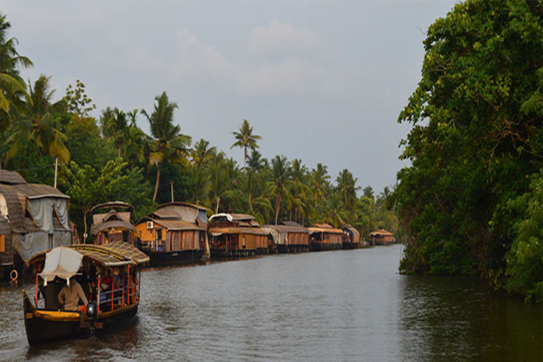 Private Backwater Cruise vanuit BangalorePrivate Backwater Cruise van Bangalore (Same Day)