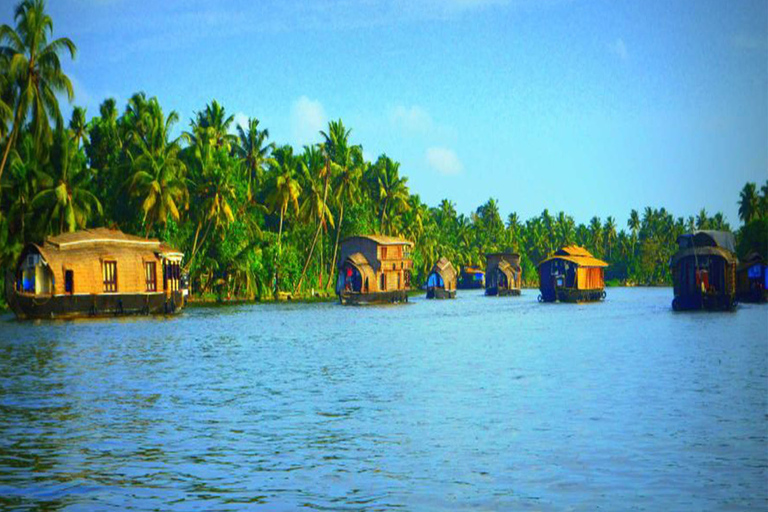 Privat kryssning i bakvatten från BangalorePrivat Backwater Cruise från Bangalore (samma dag)