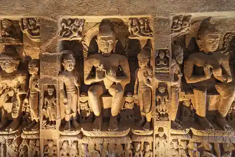 From Aurangabad: Private Tour to the Ajanta Caves