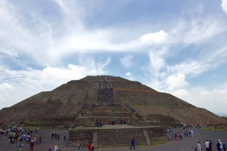 Teotihuacán, Culturas Plaza de las Tres en Acolman Tour