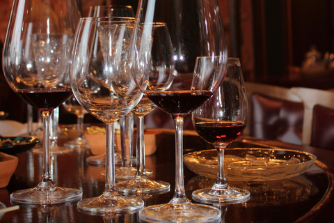 Dégustation de vin au musée du vin de Bakou