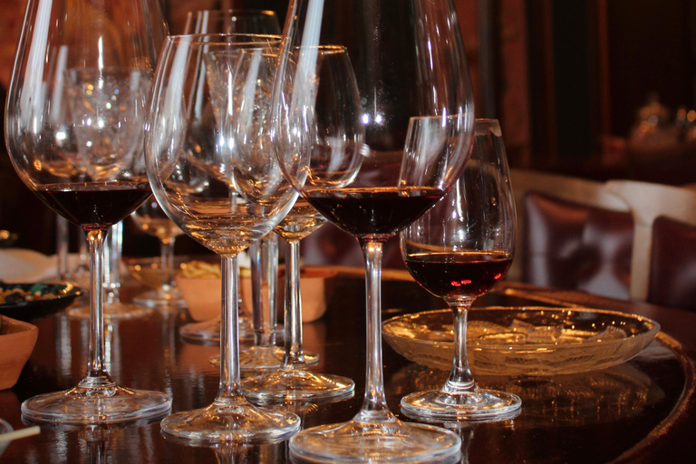 Dégustation de vin au musée du vin de Bakou