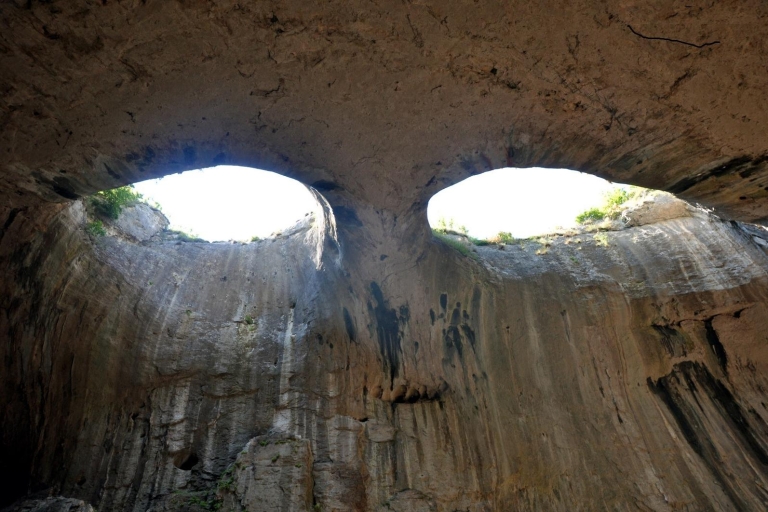 Sofia: excursion d'une journée à Saeva Dupka, Devetashka et Prohodna Cave