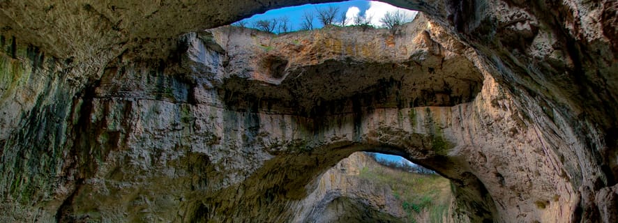 Sofia: Saeva Dupka, Devetashka i Prohodna Cave Day Tour