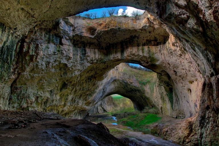 Sofia: Tagestour zu den Höhlen von Saeva Dupka, Devetashka und Prohodna