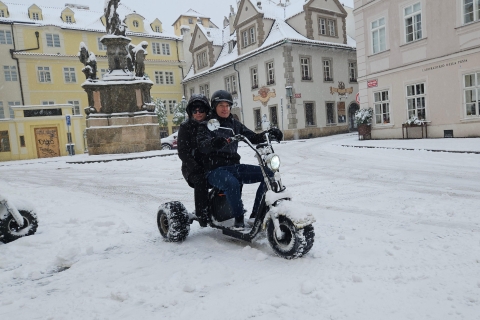 Prag: 2 Stunden Stadtrundfahrt per Harley E-Trike mit Guide2 Stunden Abenteuer in der Kleingruppe: 2 Personen pro Trike