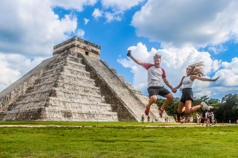 Riviera Maya: Tour di Chichén Itzá, Cenote e ValladolidTour con prelievo dal punto d&#039;incontro a Cancún