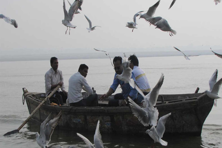 Varanasi: Morgen Aarti mit Bootsfahrt und Frühstück auf dem Dach