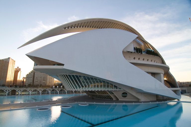 Valencia: Visit the Palau de Les Arts with an audio guide. Valencia: Check out the Palau de Les Arts with an audio guide.