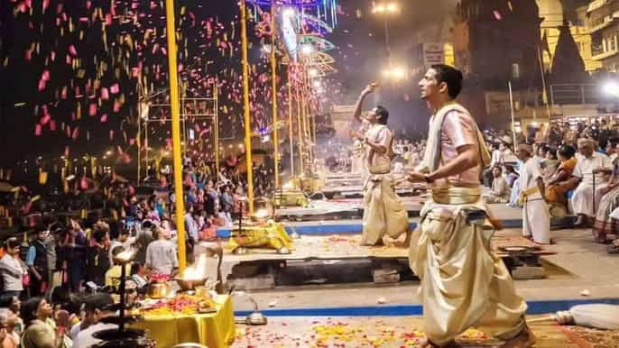varanasi night cruise aarati ceremony and dinner